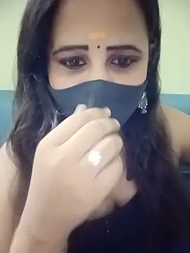 Snapshot of Tamil_Rani- chatting on June 1, 2026, 5:45 pm Tamil Rani- online show from June 1, 2026, 5:45 pm