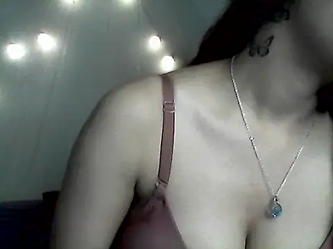 Snapshot of boldxx_G chatting on May 19, 2026, 12:34 pm boldxx G online show from May 19, 2026, 12:34 pm