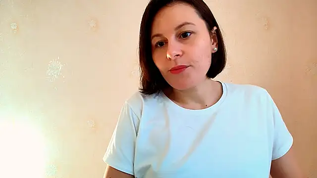Snapshot of Inessa_beauty chatting on March 1, 2026, 6:24 am Inessa beauty online show from March 1, 2026, 6:24 am