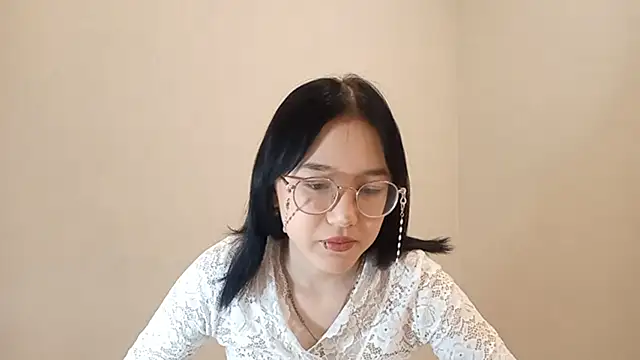 SolvedGlobe online show from April 18, 2026, 1:02 pm