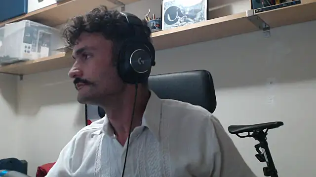 Snapshot of Dannni1 chatting on June 11, 2026, 11:24 pm Dannni1 online show from June 11, 2026, 11:24 pm