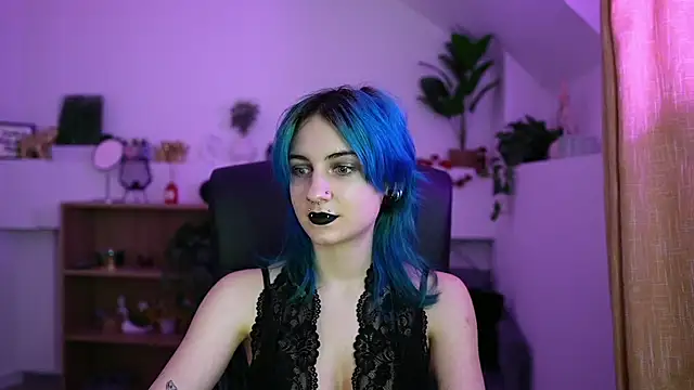 stacy  x3 online show from April 12, 2026, 1:14 pm