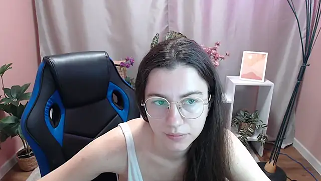 MistyBree online show from May 21, 2026, 8:12 am