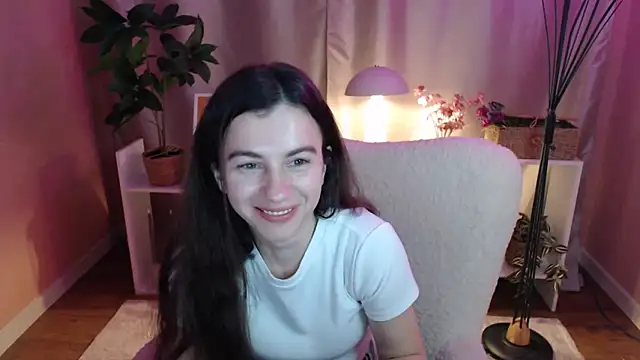 MistyBree online show from April 17, 2026, 8:17 am