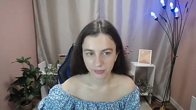 Snapshot of MistyBree chatting on June 24, 2026, 8:13 am MistyBree online show from June 24, 2026, 8:13 am