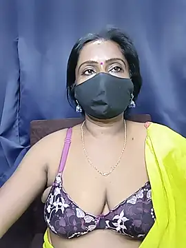 misti-boudii online show from June 9, 2026, 3:13 pm