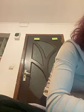 MommySexxy23 online show from March 31, 2026, 7:05 pm