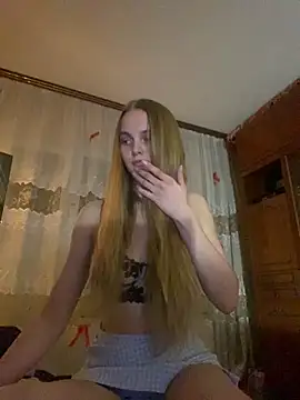 LunaVey online show from April 9, 2026, 6:25 pm