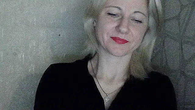 Katerina-Kissa online show from April 15, 2026, 7:58 pm