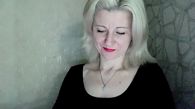 Katerina-Kissa online show from April 17, 2026, 6:44 pm