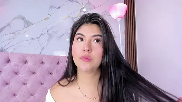 Snapshot of AbrilQuintana_ chatting on May 27, 2026, 11:39 am AbrilQuintana online show from May 27, 2026, 11:39 am