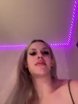 barbieeesi online show from March 10, 2026, 5:17 pm