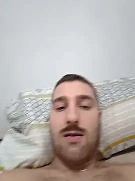 straightdude99 online show from April 21, 2026, 9:54 pm