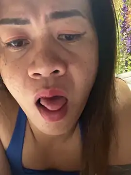 ur lovelychen online show from March 29, 2026, 12:07 pm