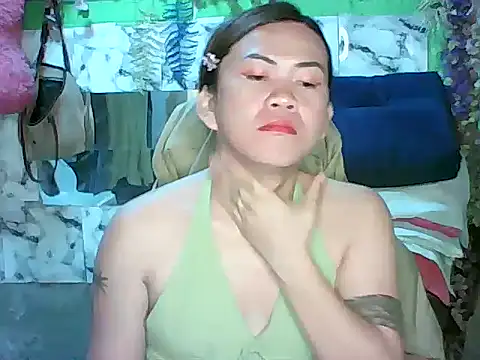 ur lovelychen online show from April 8, 2026, 12:39 pm