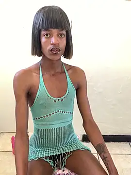 Snapshot of Kinky-Nicky04 chatting on May 2, 2026, 6:18 am Kinky-Nicky04 online show from May 2, 2026, 6:18 am
