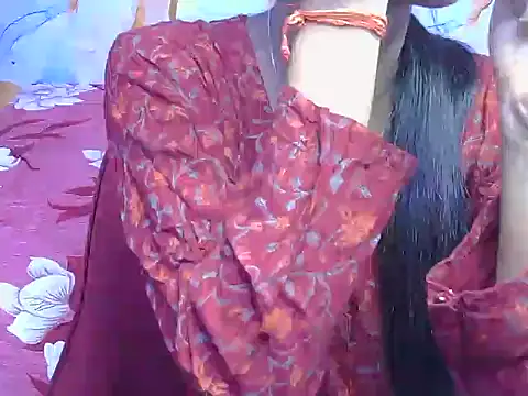Snapshot of yours-isha chatting on July 18, 2026, 2:31 am yours-isha online show from July 18, 2026, 2:31 am