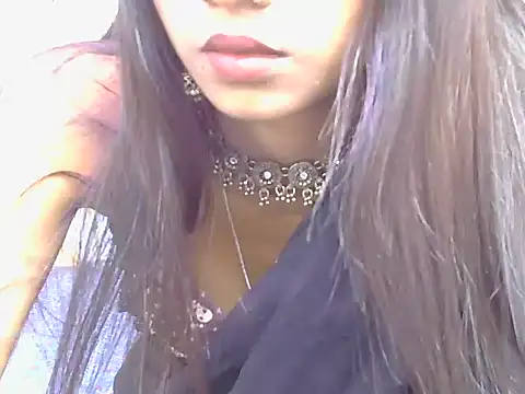 Snapshot of yours-isha chatting on July 11, 2026, 4:57 am yours-isha online show from July 11, 2026, 4:57 am