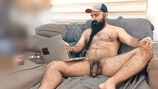 Snapshot of Barba_Negra_Fumador chatting on May 19, 2026, 2:35 pm Barba Negra Fumador online show from May 19, 2026, 2:35 pm