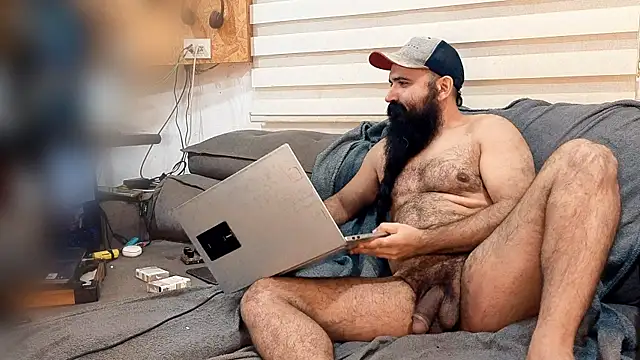 Snapshot of Barba_Negra_Fumador chatting on May 22, 2026, 9:24 pm Barba Negra Fumador online show from May 22, 2026, 9:24 pm