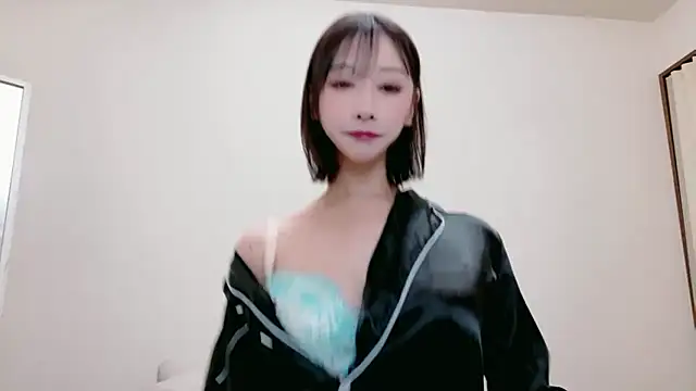 Asuka H xxx online show from March 25, 2026, 1:32 pm