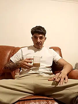 danbig01 online show from April 25, 2026, 6:16 pm