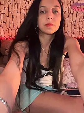 anamaria04 online show from April 19, 2026, 8:22 pm