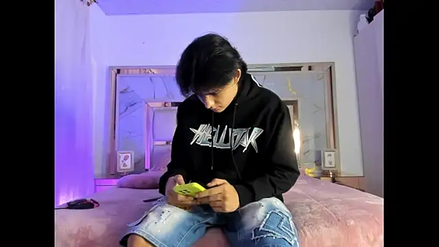 monky 0002 online show from March 13, 2026, 11:54 pm