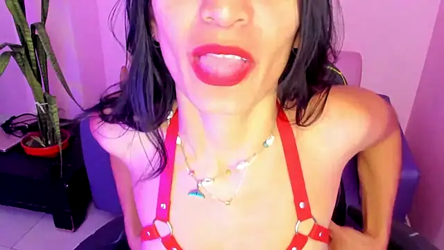 Snapshot of doll_katiuska chatting on May 19, 2026, 12:34 pm doll katiuska online show from May 19, 2026, 12:34 pm