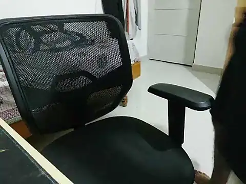 kratosTheHunk online show from April 1, 2026, 6:05 pm