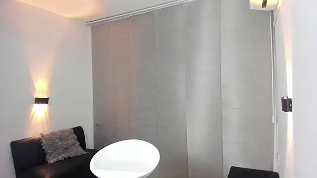 Partyhot cum online show from May 4, 2026, 2:37 am