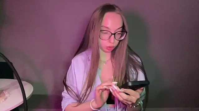 Snapshot of AngelinaFox0202 chatting on March 3, 2026, 8:49 pm AngelinaFox0202 online show from March 3, 2026, 8:49 pm