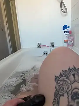 BeeMay22 online show from March 26, 2026, 12:36 pm