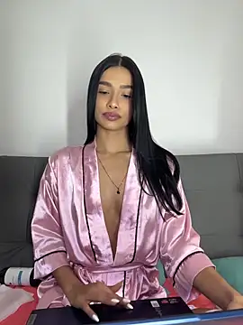 Bella Smithe online show from June 7, 2026, 9:31 pm