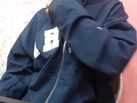 lolit cat online show from March 9, 2026, 12:36 am