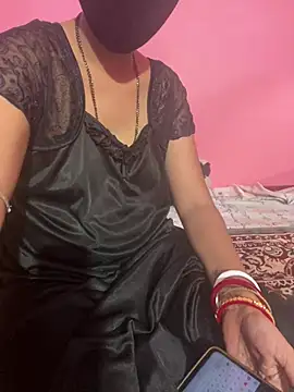 Couple hot999 online show from June 1, 2026, 8:25 am