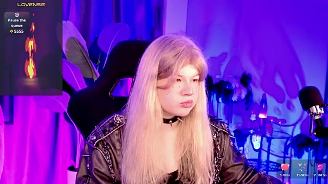 LilithNlsn online show from April 2, 2026, 9:43 pm