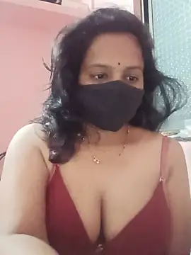 Snapshot of Miss-Dolly07 chatting on July 15, 2026, 5:31 pm Miss-Dolly07 online show from July 15, 2026, 5:31 pm