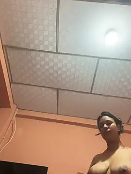 brownxlips1 online show from March 4, 2026, 5:21 pm