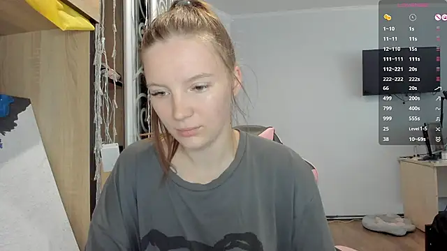 Mary Blu online show from September 12, 2025, 9:09 am