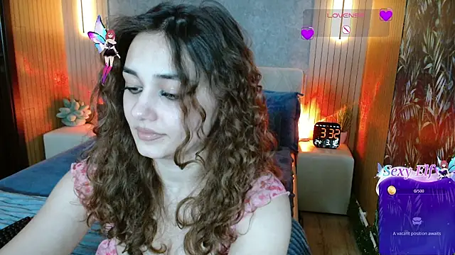 Snapshot of KatarinaHeaven chatting on March 12, 2026, 1:33 am KatarinaHeaven online show from March 12, 2026, 1:33 am