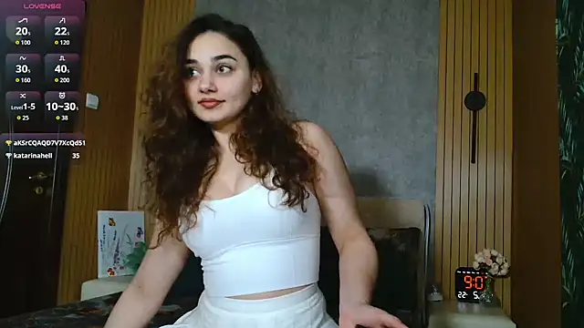 Snapshot of KatarinaHeaven chatting on May 2, 2026, 6:07 am KatarinaHeaven online show from May 2, 2026, 6:07 am