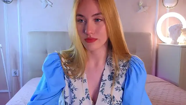 JenniferCamprell online show from April 8, 2026, 8:21 pm