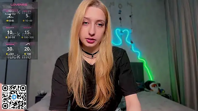 Snapshot of Emma_Willson chatting on July 1, 2026, 5:46 pm Emma Willson online show from July 1, 2026, 5:46 pm