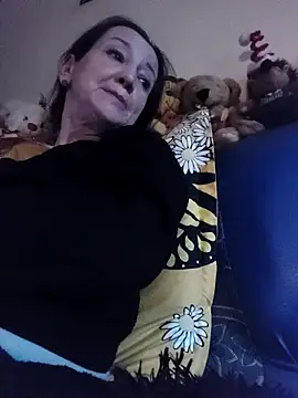 anayss17 online show from March 17, 2026, 4:32 pm