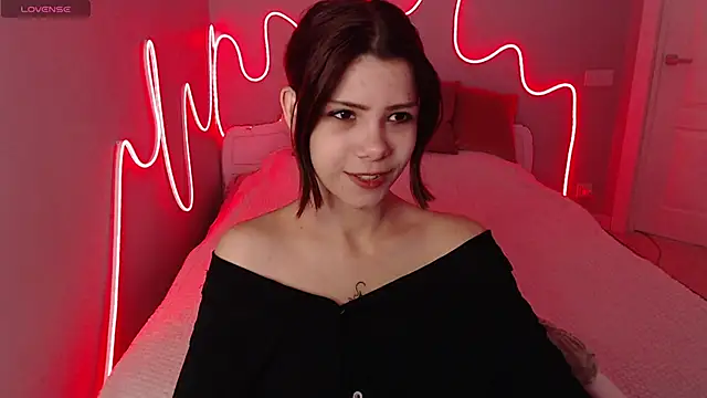 llittle-peachh online show from June 2, 2026, 7:08 am