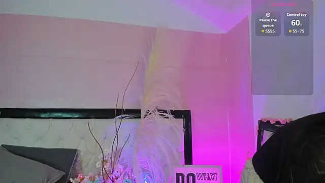 Emily Roussee online show from April 11, 2026, 11:36 am