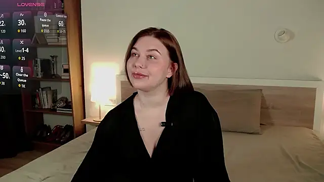 HermioneMoon online show from July 1, 2026, 10:37 am