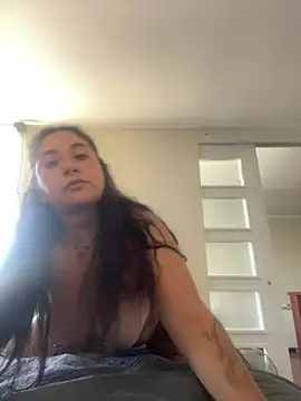 javieritr4 online show from March 5, 2026, 3:52 pm