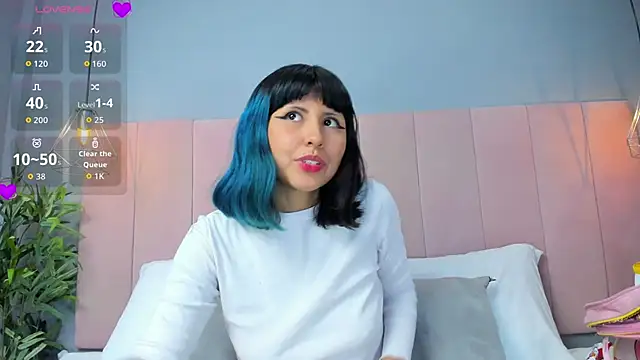 KleoLennox online show from March 25, 2026, 2:05 pm